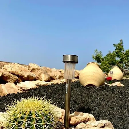 Vivienda Sostenible, Vistas Espectaculares Nyaraló Tindaya